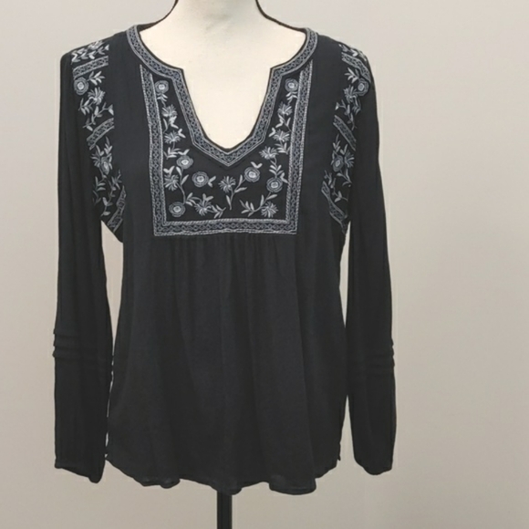 Abercrombie & Fitch Floral Embroidered Blue Top Long Sleeve Lightweight - Picture 1 of 5